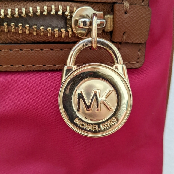 Michael Kors Fuschia Bright Pink Nylon & Leather Purse with adjustable strap - Picture 5 of 11